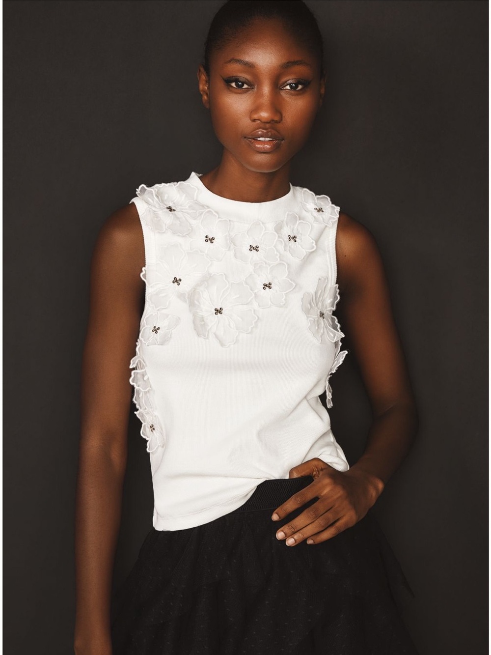 NWT- Anthropologie Embellished White Floral Appliqué Sleeveless Top - size M